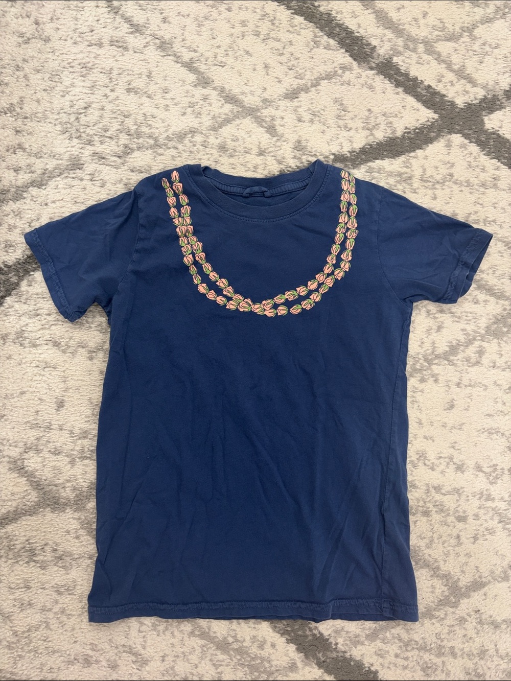 Mahina made girls size 6 lei shirt